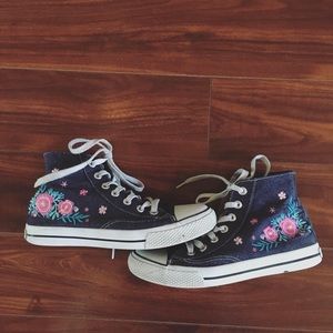 Denim high top sneakers with flower embroidery